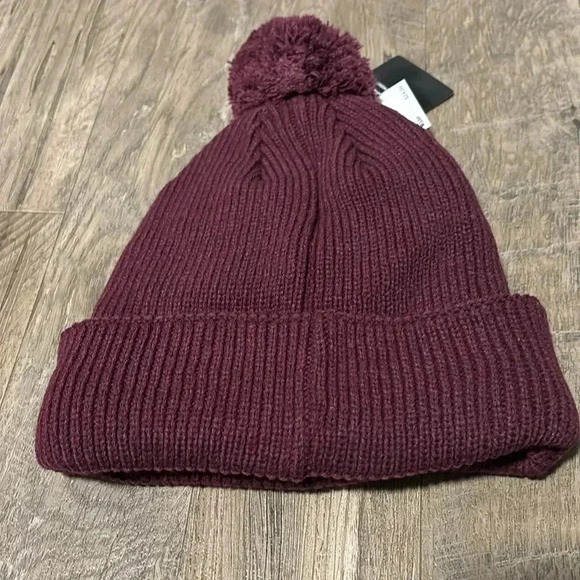 PGA Tour Knit Cuffed Pom Pom Beanie, fleece lined insulated, Burgandy - OSFM - Picture 2 of 6